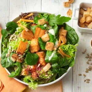 Venezia salad with mixed greens and toppings
